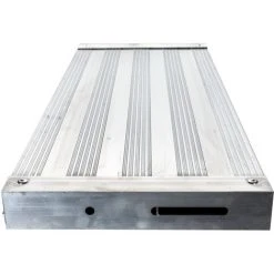 Euroline Alustufe Gerieft 800mm Stufenbreite, 180mm Stufentiefe